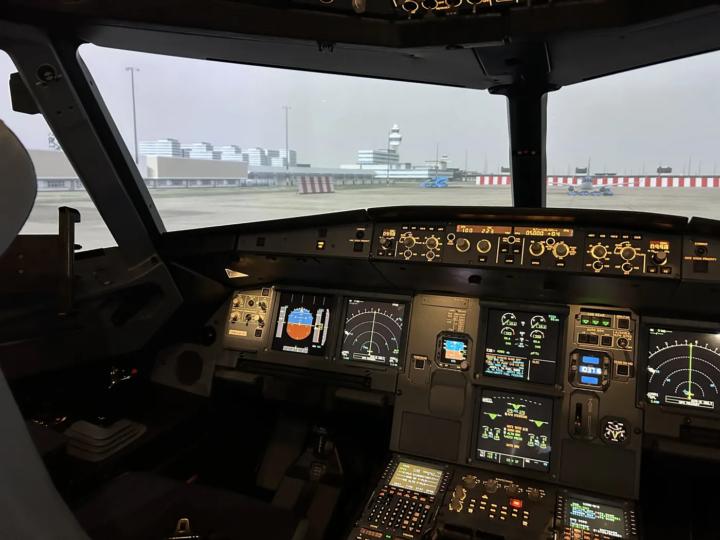 Airbus A320 simulator cockpit and training environment
